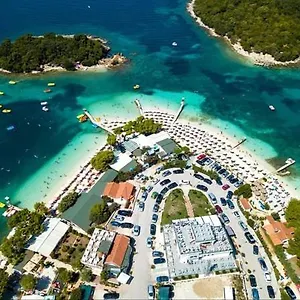 Noan&yliona , Ksamil Albania